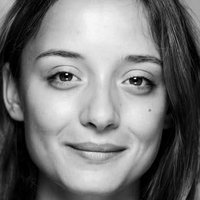 Angela Bundalovic Desnuda