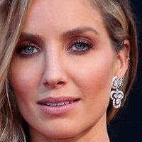 Annabelle Wallis Desnuda