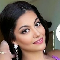 Avaia Shahani Desnuda