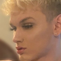 deyluvty Desnuda