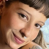 Esenciamigrante Desnuda