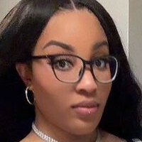 fineshitseni Desnuda