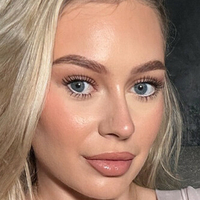 Georgia May Desnuda