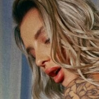 Juju Brais / Julia Abrams Desnuda