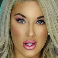 Laci Kaysomers Desnuda