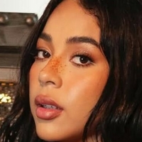 Lady De Pays Desnuda