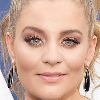 Lauren Alaina Desnuda