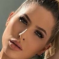 Lena Perthaler Desnuda