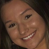 Madeline Poche Desnuda