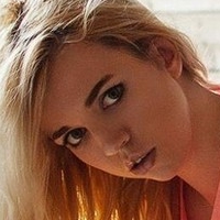 Mia Frost Desnuda