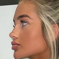 Mia Wood Hall Desnuda