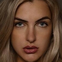 Monique Madeleine Berner Desnuda
