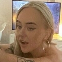 phoebeknight.2 Desnuda