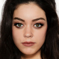 Sarah Hyland Fake Desnuda