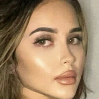 Tayler Hills Desnuda