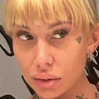 Toni Trips Desnuda