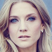 Winter Ave Zoli Desnuda
